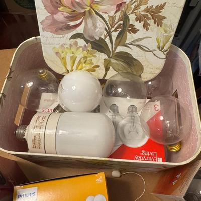 Miscellaneous lightbulbs.