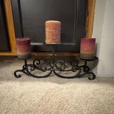 Miscellaneous home decor.