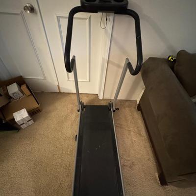 Treadmill, manual folding no motor.