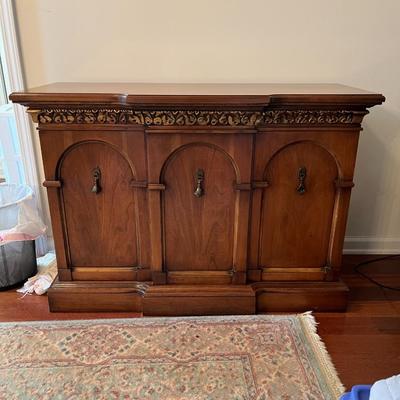 Carved Italian Style Credenza with Two Doors (LR)