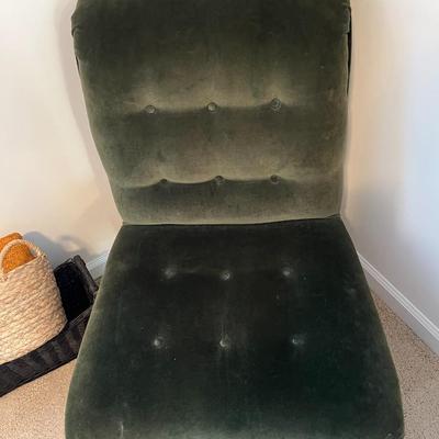 Green Velvet Slipper Chair (B2)