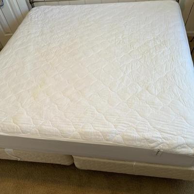 King Size Pewter Finish Metal Headboard and Frame (B2)