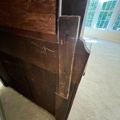 Victorian Burl Wood Dresser w/ Tilt Mirror & Marble Top (PB-RG)