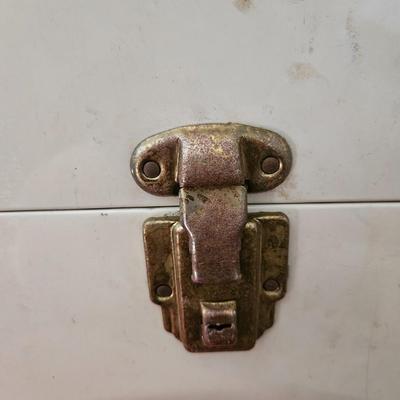 Sale Photo Thumbnail #79: General disclaimer: this is a previously owned, antique/vintage/retro item. This means that the product may have imperfections or indication of previous wear. Photos taken are to the best of our ability and represent the item as accurately as possible. Th