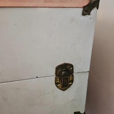 Sale Photo Thumbnail #80: General disclaimer: this is a previously owned, antique/vintage/retro item. This means that the product may have imperfections or indication of previous wear. Photos taken are to the best of our ability and represent the item as accurately as possible. Th