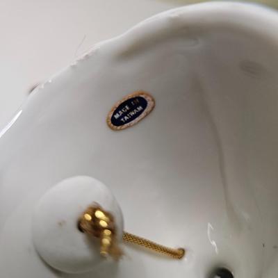Sale Photo Thumbnail #98: General disclaimer: this is a previously owned, antique/vintage/retro item. This means that the product may have imperfections or indication of previous wear. Photos taken are to the best of our ability and represent the item as accurately as possible. Th