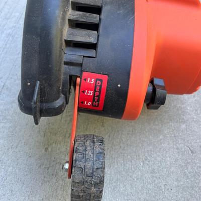 Black & Decker Electric Edger & Hedge Trimmer (G-MG)