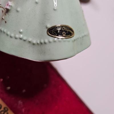 Sale Photo Thumbnail #139: General disclaimer: this is a previously owned, antique/vintage/retro item. This means that the product may have imperfections or indication of previous wear. Photos taken are to the best of our ability and represent the item as accurately as possible. Th
