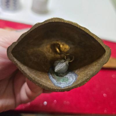 Sale Photo Thumbnail #195: General disclaimer: this is a previously owned, antique/vintage/retro item. This means that the product may have imperfections or indication of previous wear. Photos taken are to the best of our ability and represent the item as accurately as possible. Th