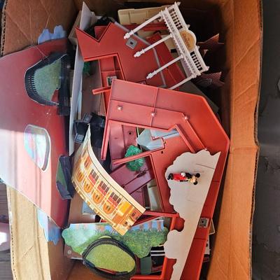 Sale Photo Thumbnail #216: Box not checked to confirm pieces but believed to be mostly, if not all, included.  Box pictures pulled from internet to show what model is supposed to look like.  Comes with some figures - more may be included in box.

General disclaimer: this is a previ