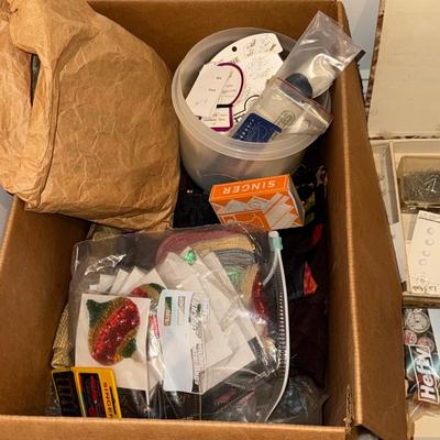 M530 Lot of Sewing Materials and Accessories