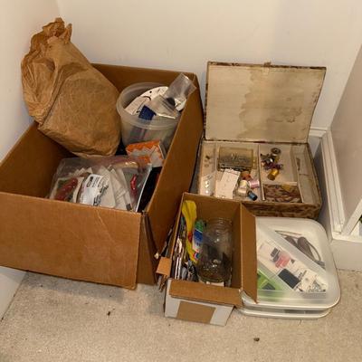 M530 Lot of Sewing Materials and Accessories