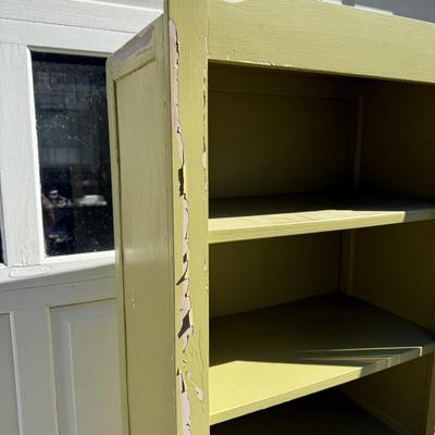 G532 Vintage Green Cabinet