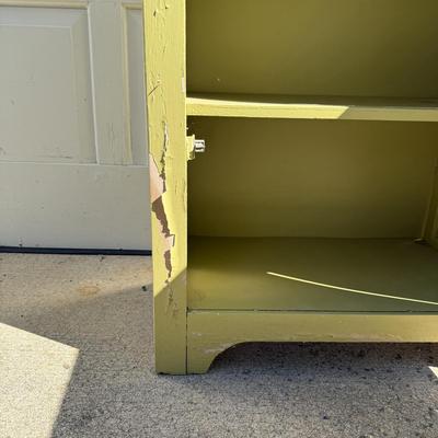G532 Vintage Green Cabinet