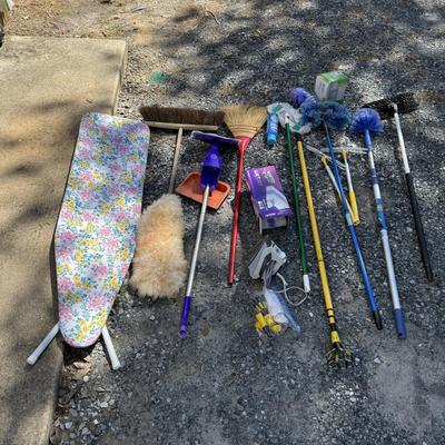 G533 Lot of Cleaning Brooms and Utilities