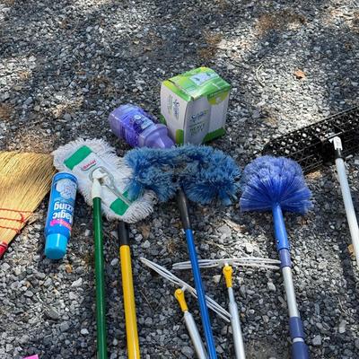 G533 Lot of Cleaning Brooms and Utilities