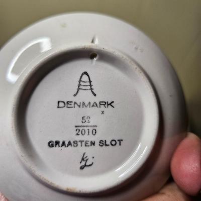 Sale Photo Thumbnail #280: General disclaimer: this is a previously owned, antique/vintage/retro item. This means that the product may have imperfections or indication of previous wear. Photos taken are to the best of our ability and represent the item as accurately as possible. Th