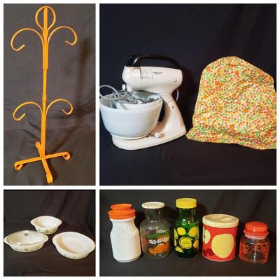 Hamilton Beach Mixer W/Milk Glass Bowls and More Vintage Kitchen (K-KD)