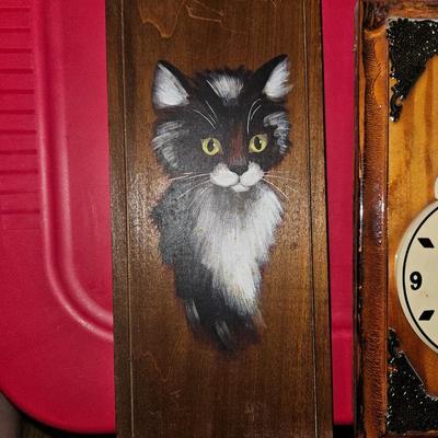 Sale Photo Thumbnail #299: Clock not tested.  "Worked last time it was used."

General disclaimer: this is a previously owned, antique/vintage/retro item. This means that the product may have imperfections or indication of previous wear. Photos taken are to the best of our ability 