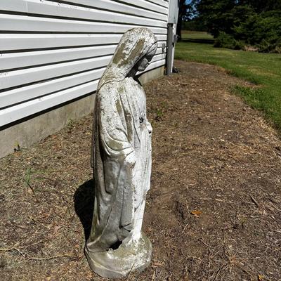 G534 Concrete Virgin Mary Statue