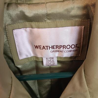 LADIES WEATHERPROOF GARMENT CO LIGHTWEIGHT JACKET WITH SCARVES SMALL