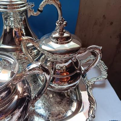 ONEIDA TEA AND COFFEE SERVICE WITH EXTRAS