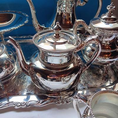 ONEIDA TEA AND COFFEE SERVICE WITH EXTRAS