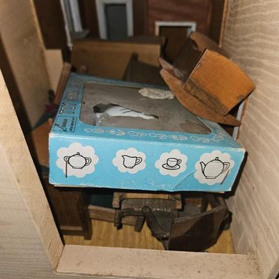 Sale Photo Thumbnail #361: General disclaimer: this is a previously owned, antique/vintage/retro item. This means that the product may have imperfections or indication of previous wear. Photos taken are to the best of our ability and represent the item as accurately as possible. Th