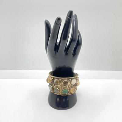 Sale Photo Thumbnail #583