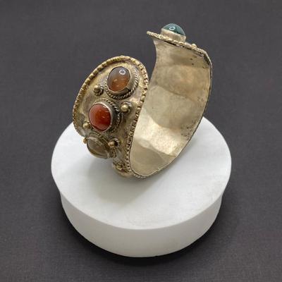 Sale Photo Thumbnail #593