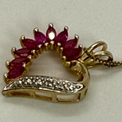 LOT 110: 18 1/2” Fine 1/20 14k GF “Mom” Heart and 925 Gemstone Heart 17 1/2” Necklace 3,8 gtw