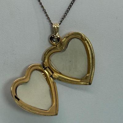 LOT 110: 18 1/2” Fine 1/20 14k GF “Mom” Heart and 925 Gemstone Heart 17 1/2” Necklace 3,8 gtw