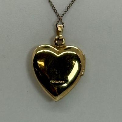 LOT 110: 18 1/2” Fine 1/20 14k GF “Mom” Heart and 925 Gemstone Heart 17 1/2” Necklace 3,8 gtw