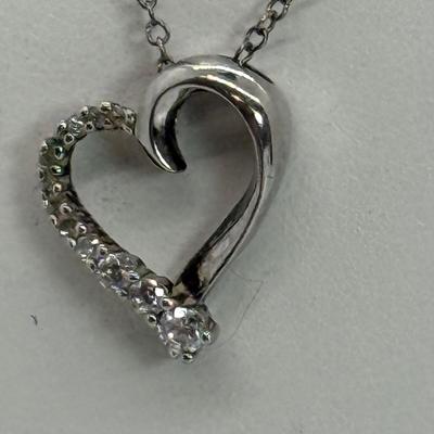 LOT 116: 925 SAZ Diamond Heart Pendant Necklace 18” wt 2.5gtw