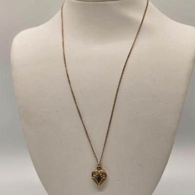 LOT 151jewelry: Assorted Gold-tone/Gold Filled 9'-18" Necklaces Including Monet Amber Stones, Sarah Coventry Cameo