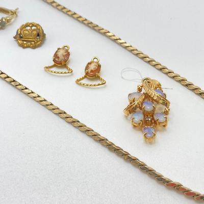 LOT 191: Vintage Jewelry - Krementz Gold Tone Herringbone Chain 24", Earrings, Pendant and More (Sterling Included)