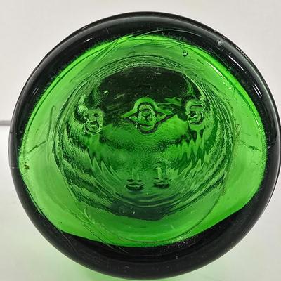 LOT 214: Wm.A. Rogers Oneida Silver plate Flatware, Hazel Atlas "Ribbon" Uranium Glass Shaker with Green Glass Shaker,...