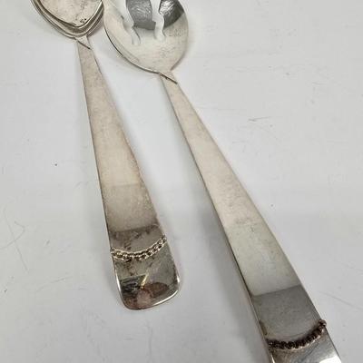LOT 214: Wm.A. Rogers Oneida Silver plate Flatware, Hazel Atlas "Ribbon" Uranium Glass Shaker with Green Glass Shaker,...