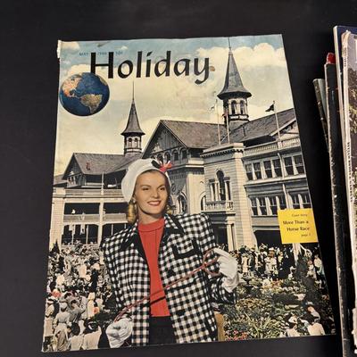 LOT 228: Vintage Magazines: American Home, House Beautiful, Arts & Decoration
