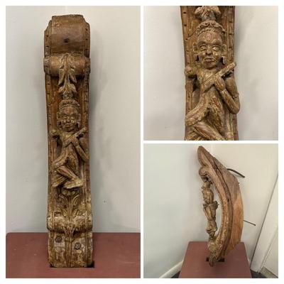 LOT 230: Antique Architectural Carved Wood Corbel