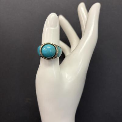 LOT 241: Sterling Silver (925) & Turquoise Ring, Sz 7