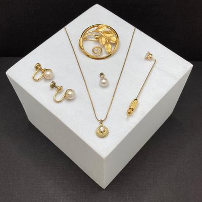 LOT 247: Gold Filled Jewelry Collection - Pendant Necklace, Brooch, Earrings and More