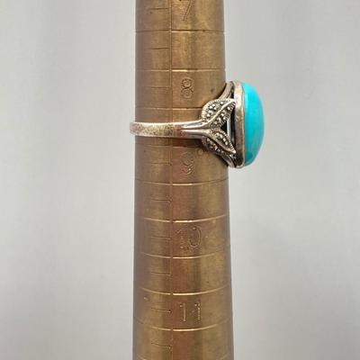LOT 248: Sterling Silver Jewelry - Ring, Earrings and Chain - 18.4 gtw