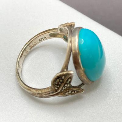 LOT 248: Sterling Silver Jewelry - Ring, Earrings and Chain - 18.4 gtw