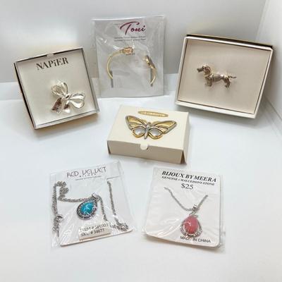 LOT 252: Jewelry Collection - New in Package and New Old Stock - Napier, Liz Claiborne, Croft & Barrow and More