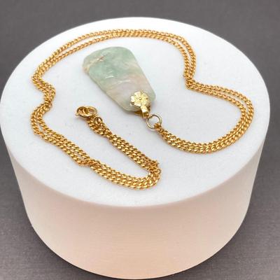 LOT 253: Jade Pendant on Gold Filled 24" Chain