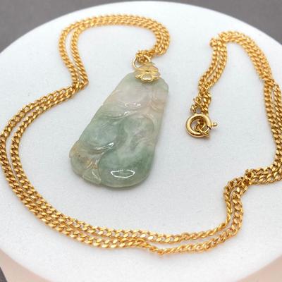 LOT 253: Jade Pendant on Gold Filled 24" Chain