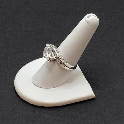 LOT 255: Dazzling Sterling 925 Cubic Zirconia Ring Sz 9