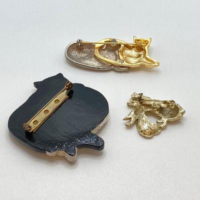 LOT 256: Collection of Colorful and Shiny Brooches and Pins - Coro and More