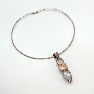 LOT 257: Sterling Choker with Gemstone Pendant Necklace - 35.8 gtw